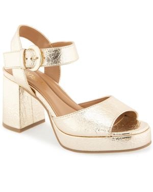 Kensie Theresa Platform Sandal - Metallic