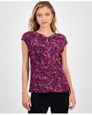 Kasper Box-pleat Keyhole Floral Top in Green | Lyst