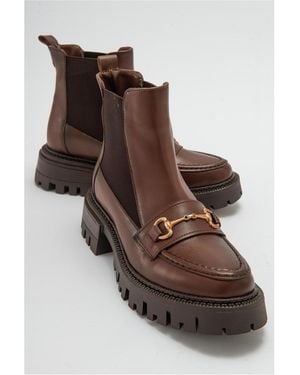 Prologue Shoes Vesper Buckled Chelsea Boot () - Brown