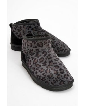 Forever & Always Shoes Zaz Leather Boot () - Black