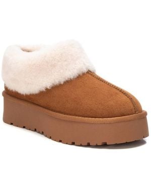 Xti Winter Suede Clogs By - Brown