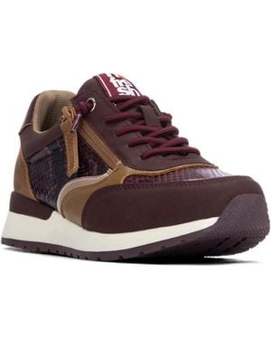 Xti Refresh Collection Slip-resistant Round-toe Sneakers - Red