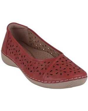 Gc Shoes Nysha Round Toe Laser Cut Flats - Red