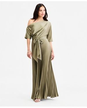Betsy & Adam One-shoulder Pleated Gown - Green