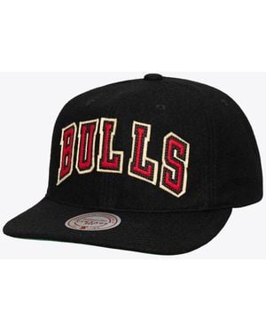 Mitchell & Ness Chicago Bulls Retro Roots Adjustable Hat - Black