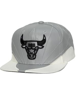 Mitchell & Ness And Gray/white Chicago Bulls Day 12 Two-tone Leather Snapback Hat