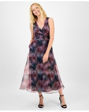 Julia Jordan Printed V-neck Sleeveless Gown - Purple