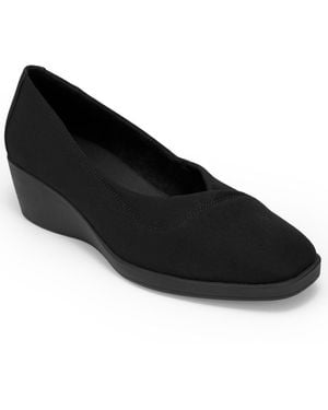 Aerosoles Taka Wedge Pump - Black