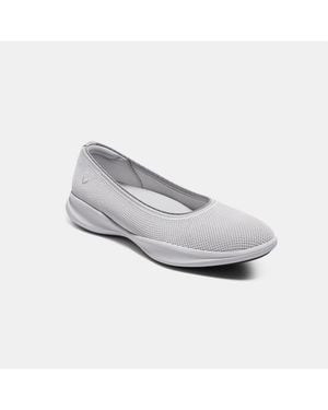VIVAIA Izabel Walker Pro Hybrid Ballet Flats - White