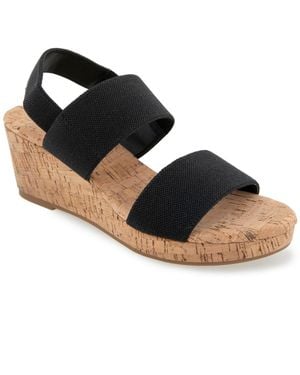 Kensie Jakura Flat Sandal - Black