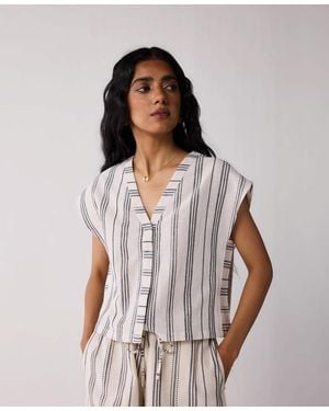 REISTOR Relaxed V Neck Striped Top - White