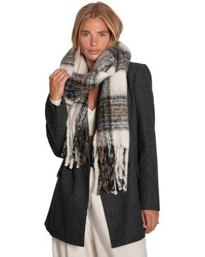 Belle & Bloom Still Into You Scarf - Black