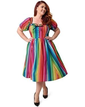 Unique Vintage Plus Size 1940s Sweetheart Button Front Swing Dress - White