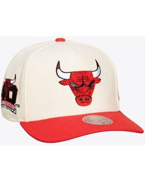 Mitchell & Ness And Chicago Bulls Team Pro Adjustable Hat - Red
