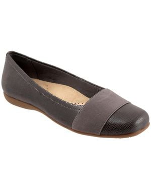 Trotters Samantha Flat - Gray