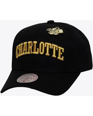 Mitchell & Ness Charlotte Hornets Hardwood Classics Pinned Gold Pro Crown Snapback Hat - Black