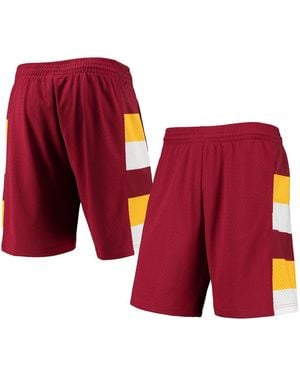 Mitchell & Ness Cleveland Cavaliers 1979-80 Hardwood Classics Swingman Shorts - Red
