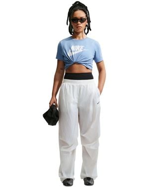 Nike Sportswear Essentials Logo T-shirt - White