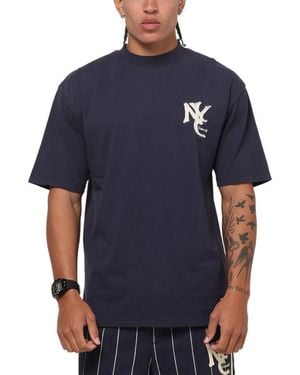 carre Los Angeles City Series Oversized-fit Contrast Gothic Chest Logo Print T-shirt - Blue