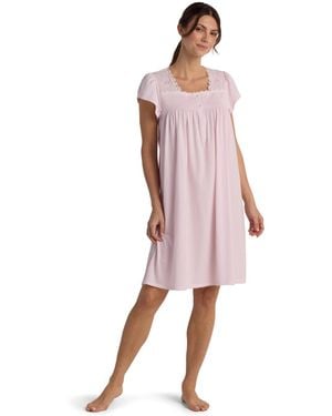 Miss Elaine Short-sleeve Gown - Pink