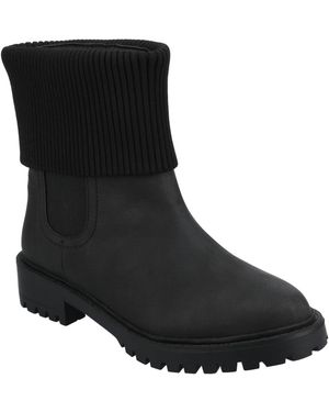 Journee Collection Isabeau Casual Comfort Chelsea Boots - Black