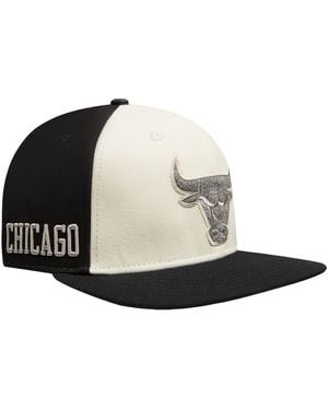Pro Standard  Chicago Bulls French Terry Snapback Hat - White