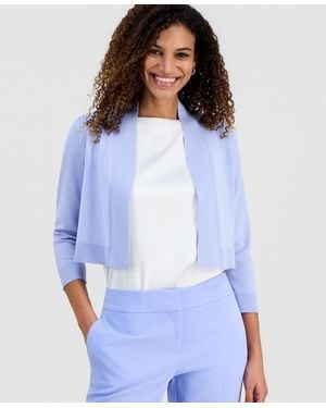 Kasper Cropped Kissing Front Shrug - White