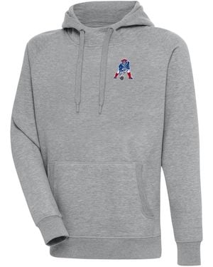 Antigua New England Patriots Throwback Logo Victory Pullover Hoodie - Gray