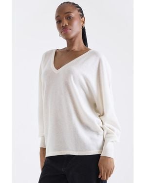 1982 Paros Poncho V-neck Cashmere Sweater - White