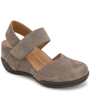 Jambu Nia Casual Wedge Shoe - Brown