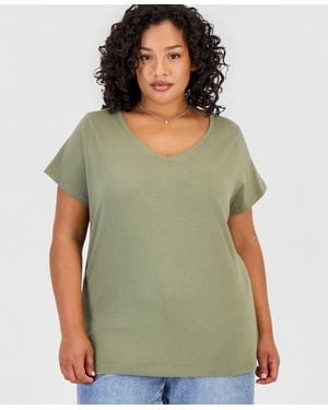 Aveto Trendy Plus Size Fitted V-neck T-shirt - Red