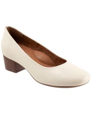Softwalk Lynn Pump - White