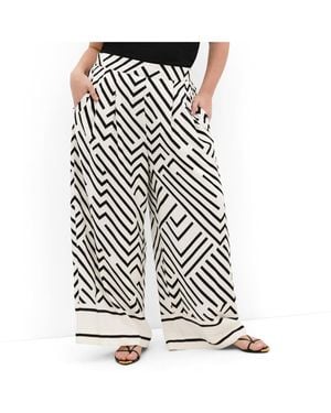 City Chic Plus Size Linear Border Print Wide Leg Pant - White