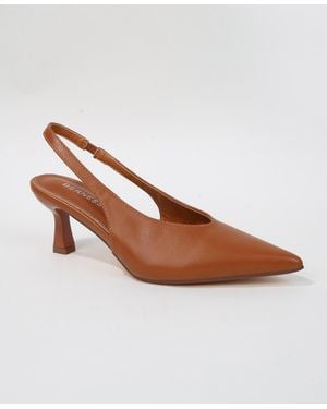 BERNESS Circe Pointed Toe Slingback Kitten Heels - Brown