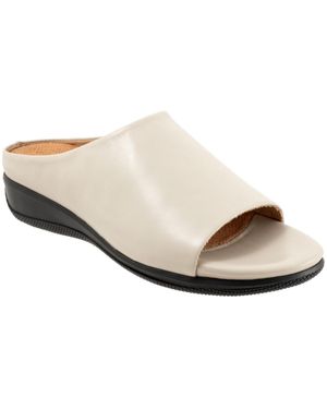 Softwalk Turner Sandal - White