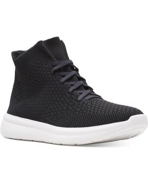 Clarks Cloudsteppers Ezera Mid Booties - Black