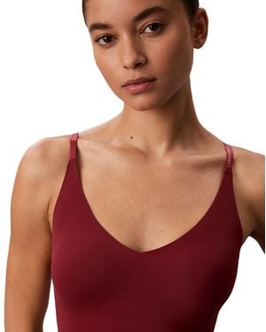 Calvin Klein Invisibles Comfort Lightly Lined Triangle Bralette Qf5753 - Red