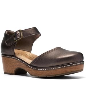 Clarks Paizlee Leah Buckle Clogs - Brown
