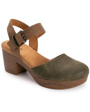 Muk Luks Merritt Closed Toe Quarter Strap Shoe - Brown