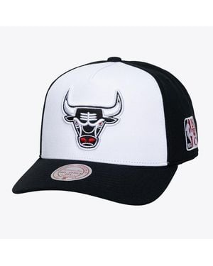 Mitchell & Ness White Chicago Bulls Hardwood Classics Legendary Away Pro-pinch Adjustable Hat