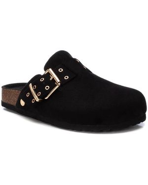 Xti Refresh Collection Comfort Footbed Clogs By - Black