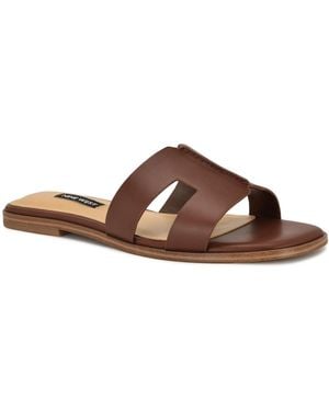 【NINE WEST】Laniey フラット サンダル Laniey Flat Slide Sandals – Nine West