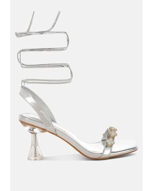 LONDON RAG Ebina Charm Detail Spool Heels - White