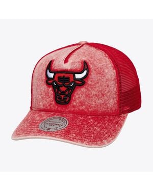 Mitchell & Ness Chicago Bulls Gameday Snow Wash Adjustable Trucker Hat - Red