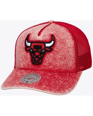 Mitchell & Ness Chicago Bulls Gameday Snow Wash Adjustable Trucker Hat - Red