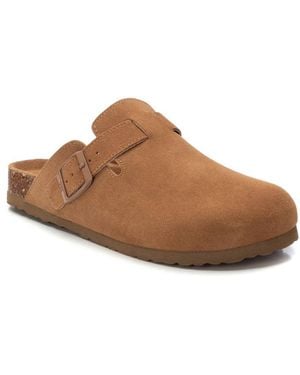 Xti Suede Clogs By - Brown