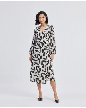 REISTOR Midi Wrap Dress - White
