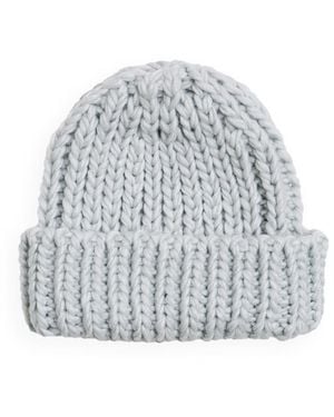 Belle & Bloom Winter's Kiss Beanie - Gray