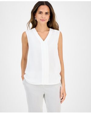 Kasper Sleeveless V-neck Top - White
