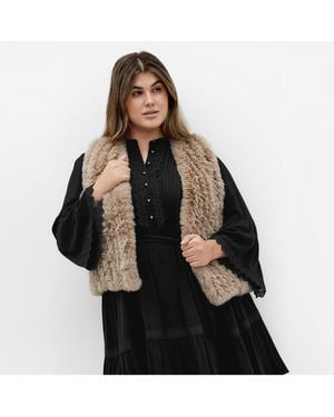City Chic Plus Size Eve Faux Fur Vest - Black